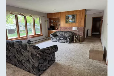 799 4th Street SW, Wells, MN 56097 - Photo 10