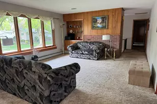 799 4th St SW, Wells, MN 56097 - Photo 10
