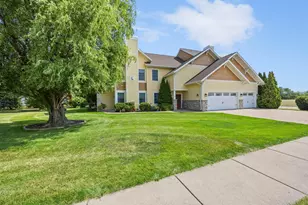755 Hickory Way, Lake City, MN 55041 - Photo 2