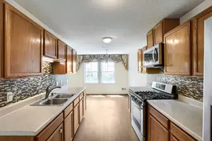 4903 Hamlet Ave N, Oakdale, MN 55128 - Photo 14