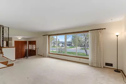 9908 Oxborough Road, Bloomington, MN 55437 - Photo 8