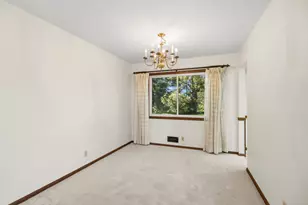 9908 Oxborough Rd, Bloomington, MN 55437 - Photo 10
