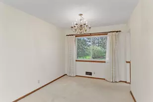 9908 Oxborough Rd, Bloomington, MN 55437 - Photo 10