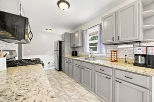 5719 Northport Dr, Brooklyn Center, MN 55429 - Photo 10