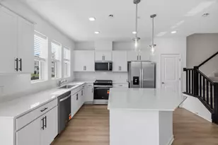 10396 Ithaca Ln N, Maple Grove, MN 55369 - Photo 2