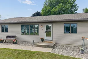430 9th St E, Hector, MN 55342 - Photo 2