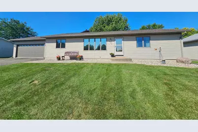 430 9th Street E, Hector, MN 55342 - Photo 1