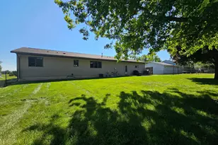 430 9th St E, Hector, MN 55342 - Photo 36