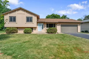 3819 Lodestone Ln, Eagan, MN 55122 - Photo 2