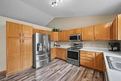 8695 Jorgensen Avenue S, Cottage Grove, MN 55016 - Photo 12