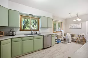 1719 18th St S, Moorhead, MN 56560 - Photo 32