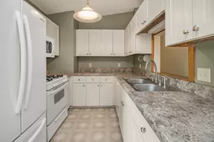 16211 Flagstaff Ct S, Lakeville, MN 55068 - Photo 6