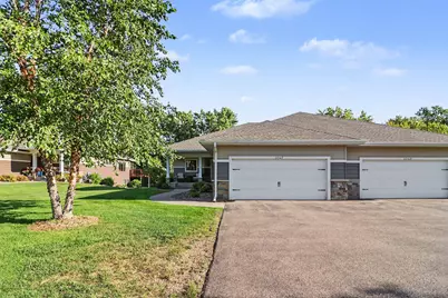 2047 Goodview Avenue N, Oakdale, MN 55128 - Photo 2