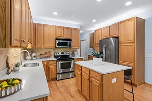 9651 Belmont Ln, Eden Prairie, MN 55347 - Photo 10
