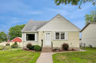 418 17th Ave N, South Saint Paul, MN 55075 - Photo 1