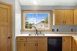 813 Lawrence Pkwy, Buffalo, MN 55313 - Photo 14