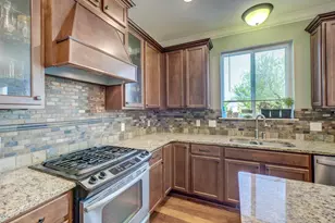 2990 Frontier Dr, Woodbury, MN 55129 - Photo 12
