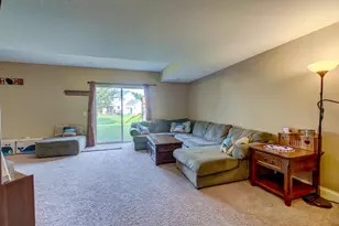 2990 Frontier Dr, Woodbury, MN 55129 - Photo 24