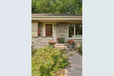 2237 Edgcumbe Road, Saint Paul, MN 55116 - Photo 2