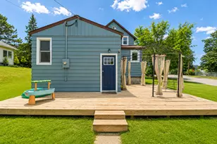 302 Mitchell St, Coleraine, MN 55722 - Photo 24