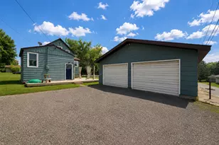 302 Mitchell St, Coleraine, MN 55722 - Photo 22