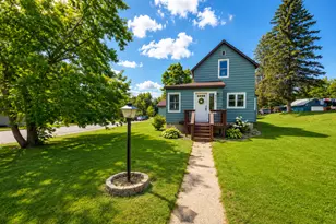 302 Mitchell St, Coleraine, MN 55722 - Photo 26