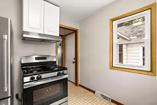 521 E 3rd St, New Richmond, WI 54017 - Photo 10