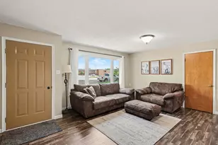 409 W Dodge St, Luverne, MN 56156 - Photo 6