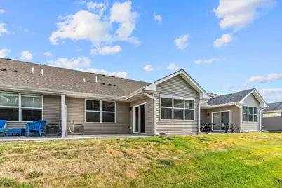 620 Liberty Way, Vadnais Heights, MN 55127 - Photo 2