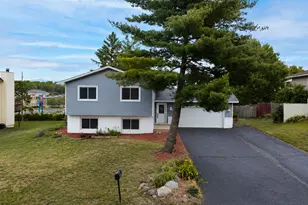 1599 Lancaster Ln, Eagan, MN 55122 - Photo 2