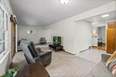 8236 Queen Avenue S, Bloomington, MN 55431 - Photo 10