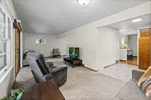 8236 Queen Ave S, Bloomington, MN 55431 - Photo 10