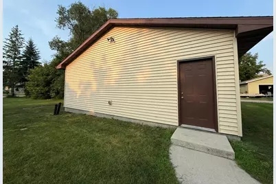 618 Dewey Avenue N, Thief River Falls, MN 56701 - Photo 36