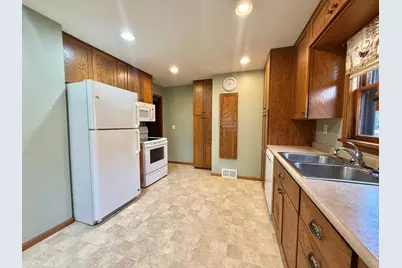 618 Dewey Avenue N, Thief River Falls, MN 56701 - Photo 12