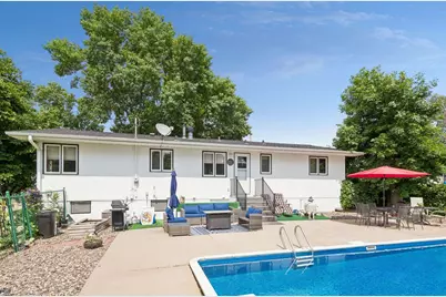 725 W 1st Street, Waconia, MN 55387 - Photo 8