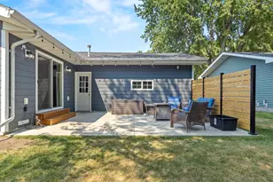 405 S Lake St, Hendricks, MN 56136 - Photo 6