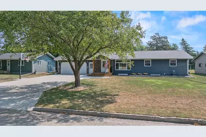 405 S Lake Street, Hendricks, MN 56136 - Photo 4