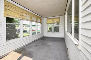 156 E Mark St, Winona, MN 55987 - Photo 2
