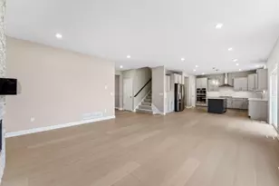 653 Sierra Pkwy, Waconia, MN 55387 - Photo 4
