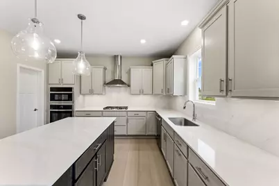 653 Sierra Parkway, Waconia, MN 55387 - Photo 2