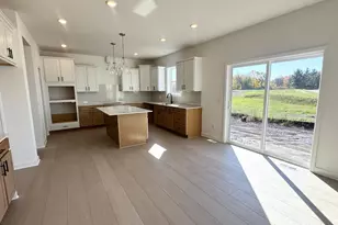 653 Sierra Pkwy, Waconia, MN 55387 - Photo 4
