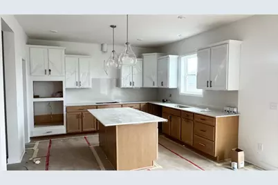 653 Sierra Parkway, Waconia, MN 55387 - Photo 2
