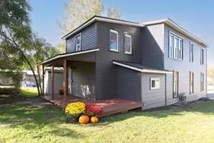 325 1st St, Glenwood City, WI 54013 - Photo 2