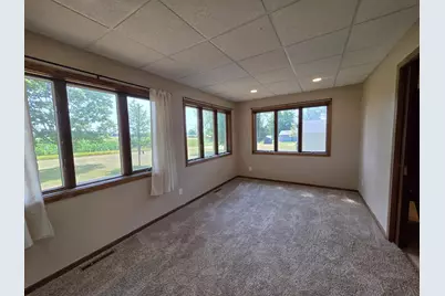 104 Bertha Avenue S, Pipestone, MN 56164 - Photo 10