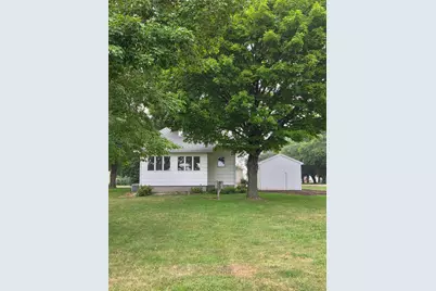 104 Bertha Avenue S, Pipestone, MN 56164 - Photo 4