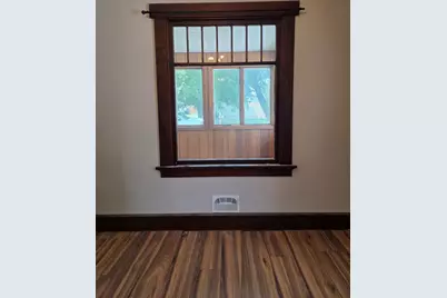 104 Bertha Avenue S, Pipestone, MN 56164 - Photo 8