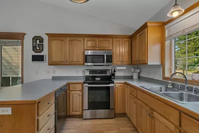 306 Pheasant Drive, Sartell, MN 56377 - Photo 6
