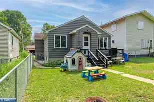 1530 11th St S, Virginia, MN 55792 - Photo 1