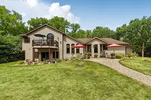 4218 White Dr, Saint Cloud, MN 56303 - Photo 2