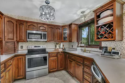 4218 White Drive, Saint Cloud, MN 56303 - Photo 10